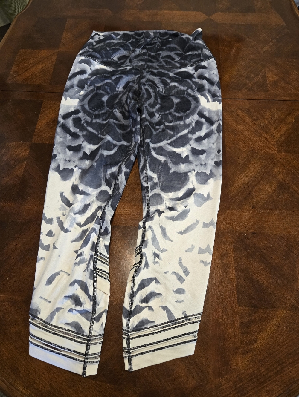 lululemon athletica Black & White Floral Print Leggings